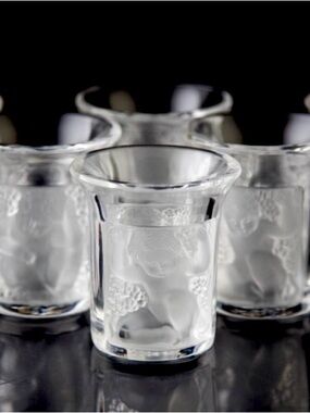 Lalique crystal shot glasses "Les Enfants"